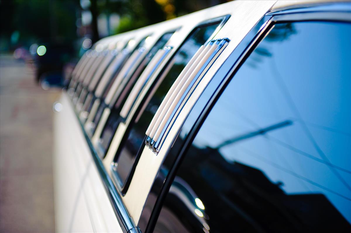 Executive Limo Services in Milwaukee, WI